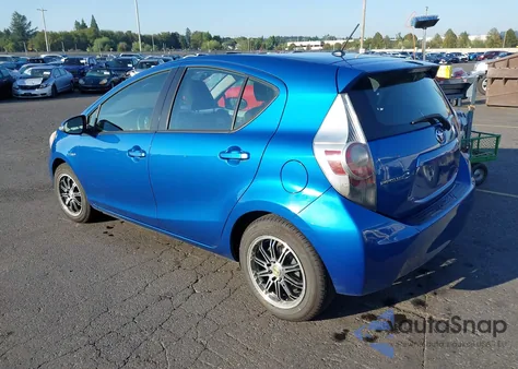 2012 Toyota Prius C Two из США, поврежденный, VIN JTDKDTB3XC1017845